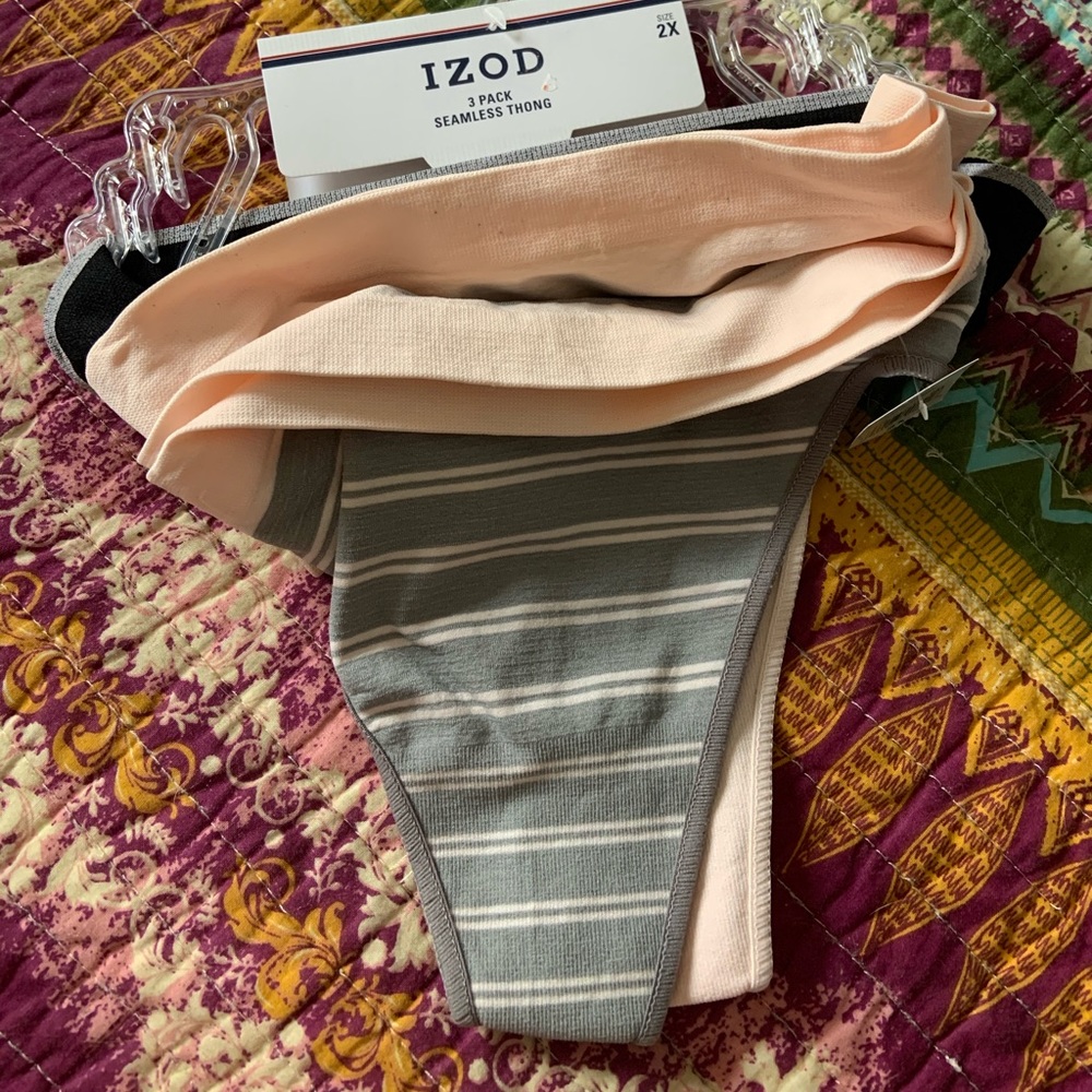 Izod 3 pc. Set of 2x Thong Panties